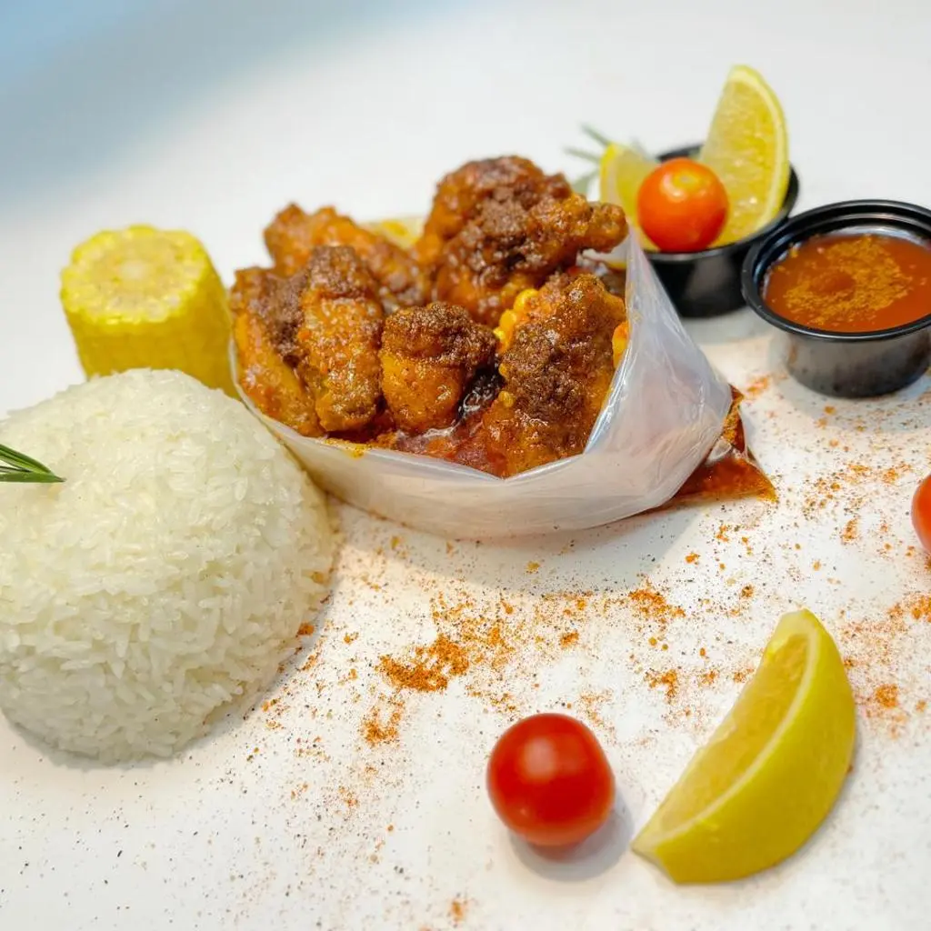 Diving Chicken Meal with Cajun Sauce